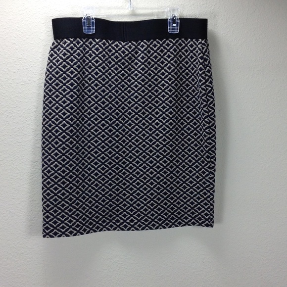 Karen Kane Blue-Cream Diamond Print Stretc… - Picture 3 of 6